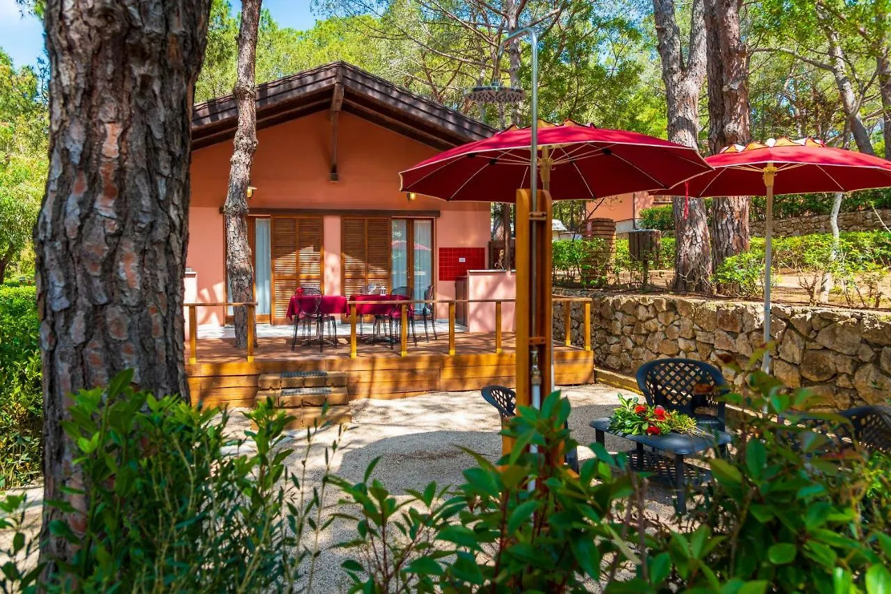 Camping Lacona Pineta Каполивери Италия